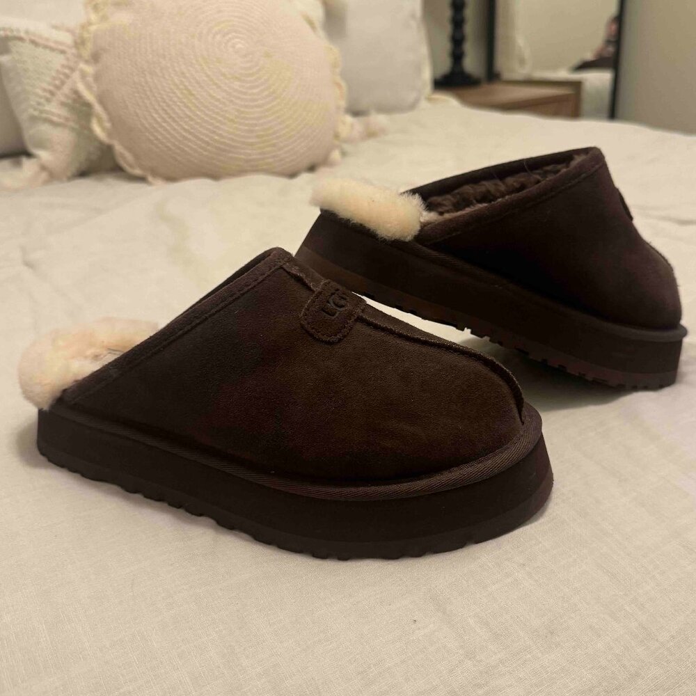 Ugg Discoquette Size 8 Shoes